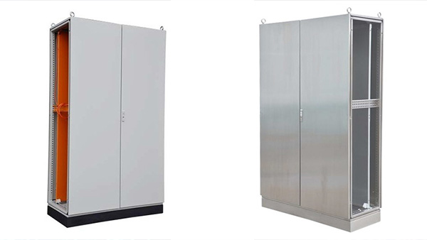 仿威圖柜（以威圖經(jīng)典機柜如 PS 系列為設計基準，在合規(guī)前提下實現(xiàn)相似功能與性能的機柜產(chǎn)品）的生產(chǎn)需兼顧合規(guī)性、結構穩(wěn)定性、防護性能、實用性四大核心，同時需規(guī)避知識產(chǎn)權風險（如避免直接復制威圖專利結構）。其具體生產(chǎn)要求可拆解為以下 6 大維度，覆蓋從設計到出廠的全流程：